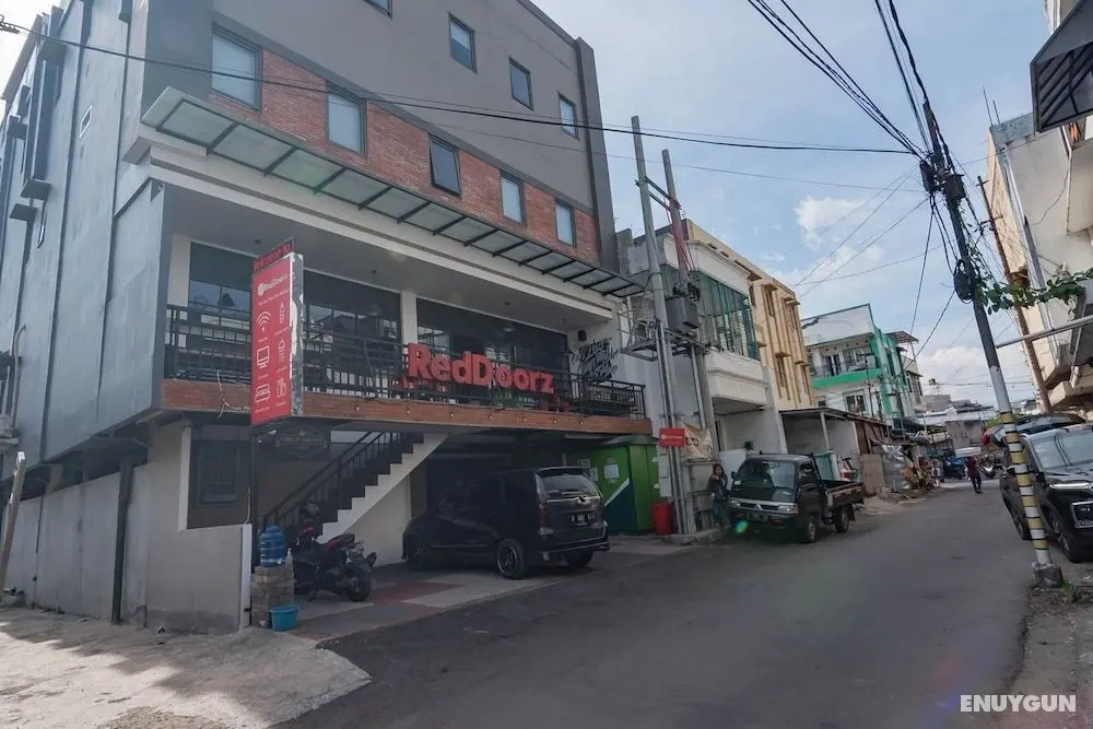 RedDoorz Plus @ Doorman Guest House - Dış Mekan