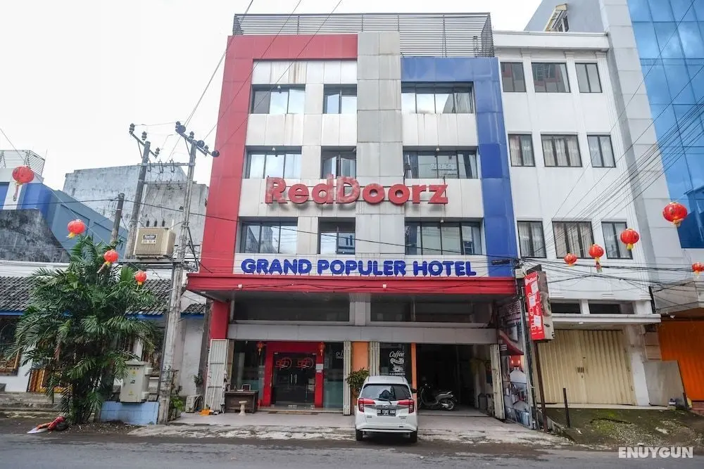 RedDoorz Plus @ Grand Populer Hotel - Öne Çıkan Resim