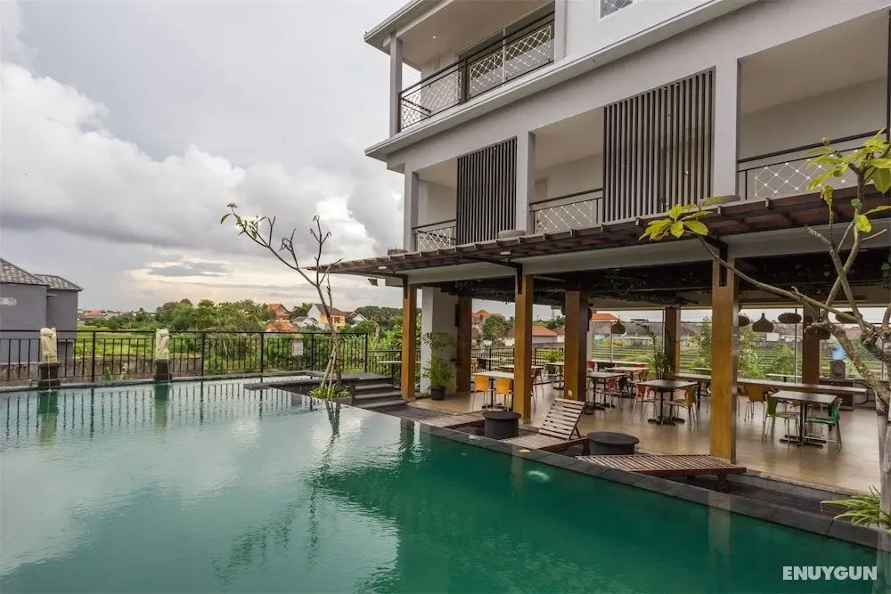 RedDoorz Plus @ Gunung Salak Street - Öne Çıkan Resim