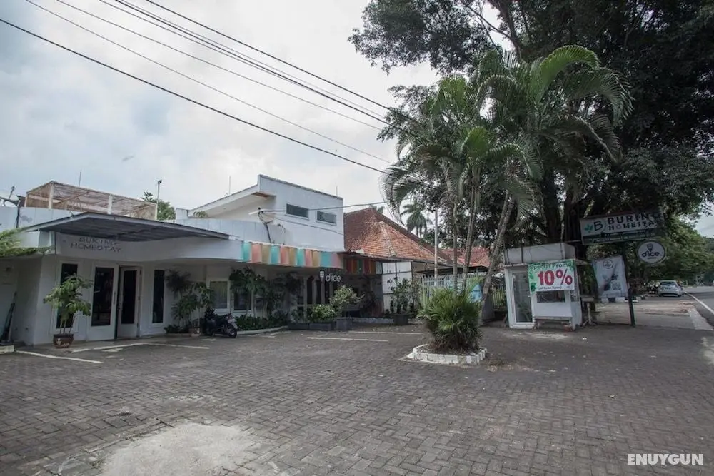 RedDoorz Plus @ Idjen Boulevard Malang - Dış Mekan