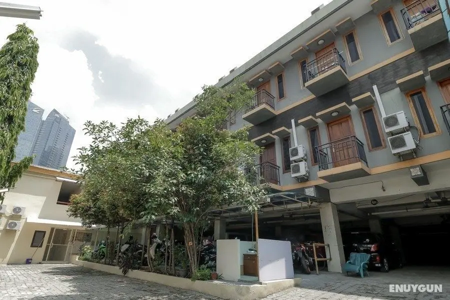 RedDoorz Plus near Ciputra World Kuningan 2 - Genel