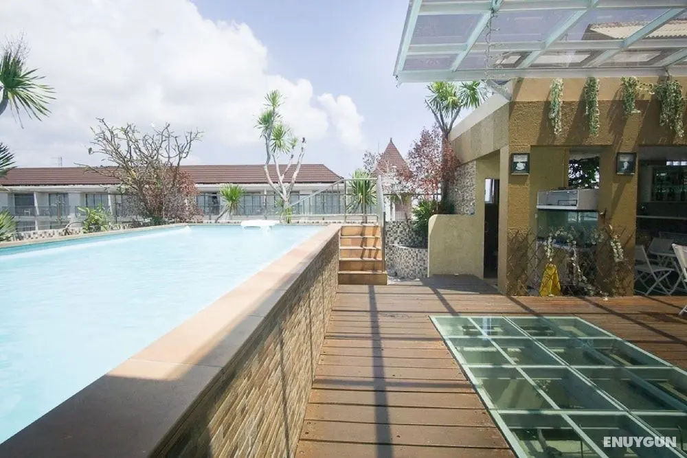RedDoorz Plus near Discovery Shopping Mall Bali - Öne Çıkan Resim