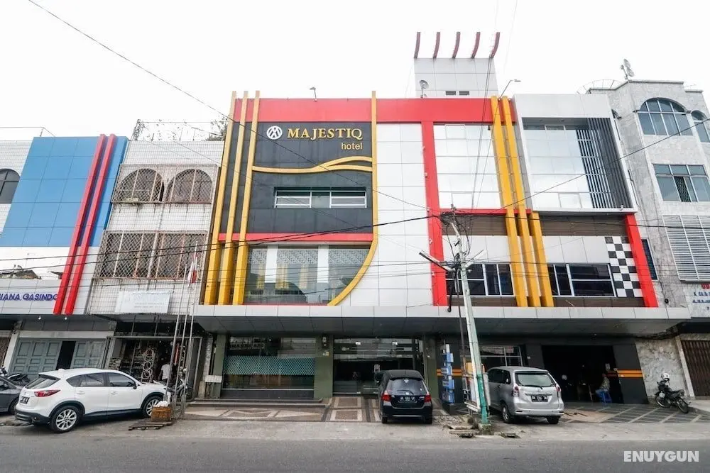 RedDoorz Plus near Pasar Wisata - Dış Mekan