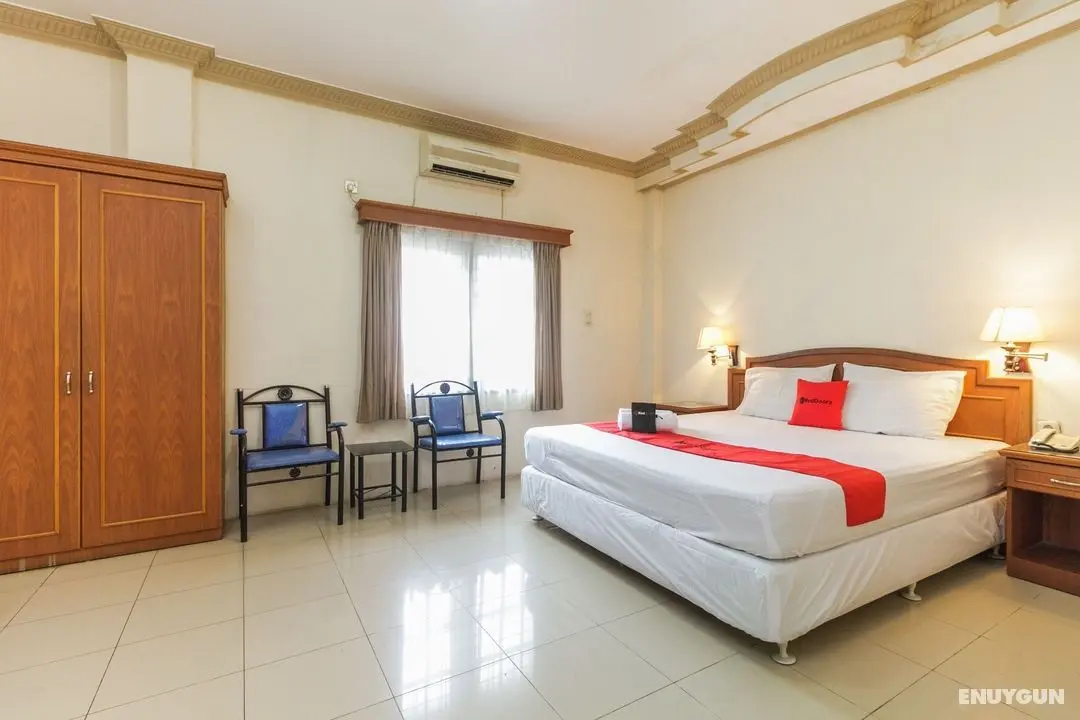 REDDOORZ PLUS NEAR TAMAN SIRING - Öne Çıkan Resim