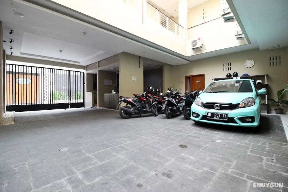 RedDoorz Plus near UPN Jogjakarta 2 - Dış Mekan