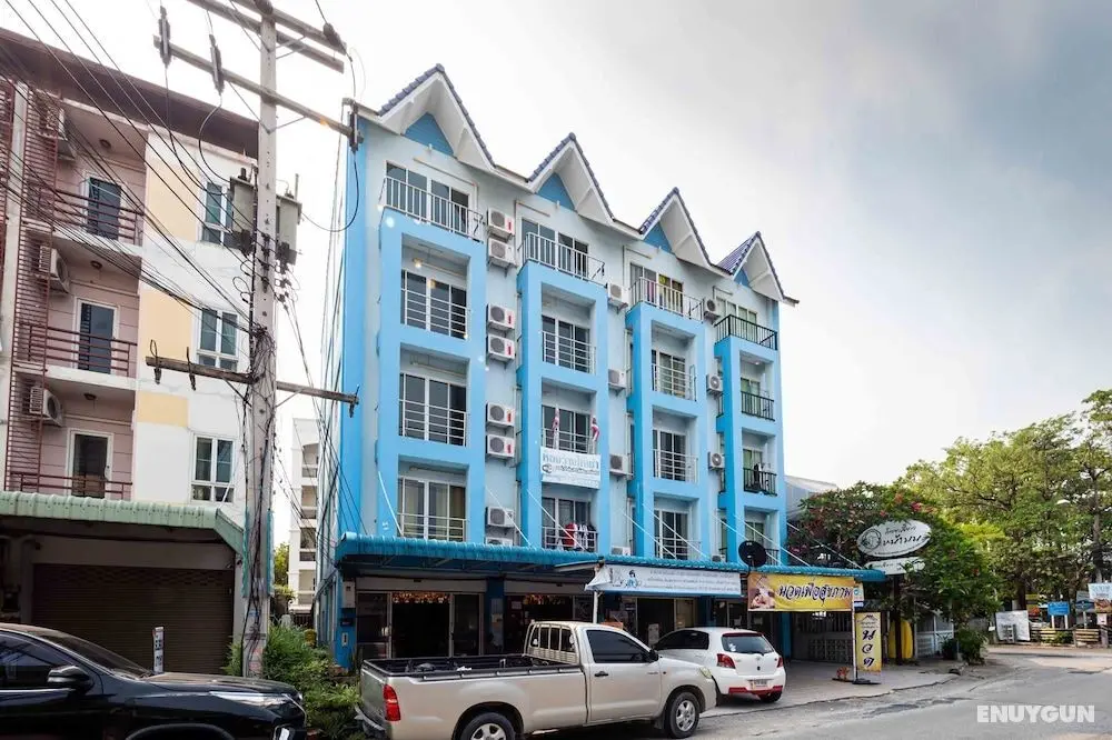 RedDoorz SI FAH at Bangsaen Hotel - Dış Mekan