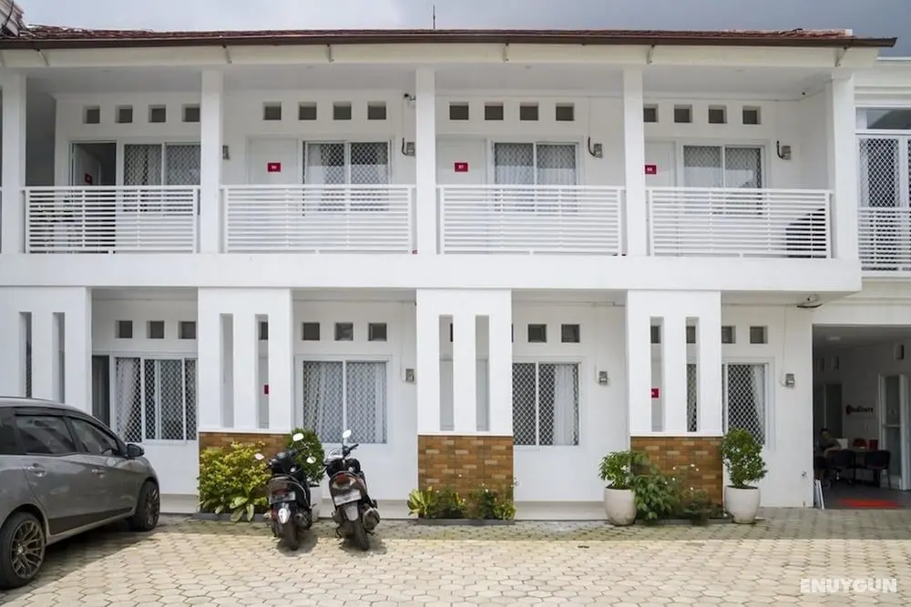 RedDoorz Syariah near RSUD Kota Bogor - Dış Mekan