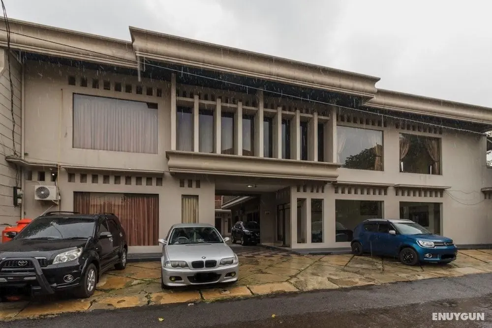 RedDoorz Syariah near Taman Air Mancur Bogor - Öne Çıkan Resim