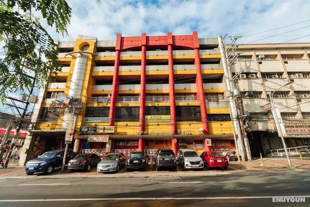 RedDoorz @ Timog Avenue Quezon City - Dış Mekan