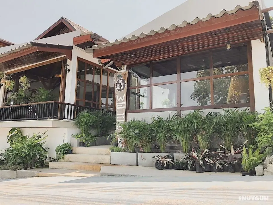The Reef Hotel - Lobi