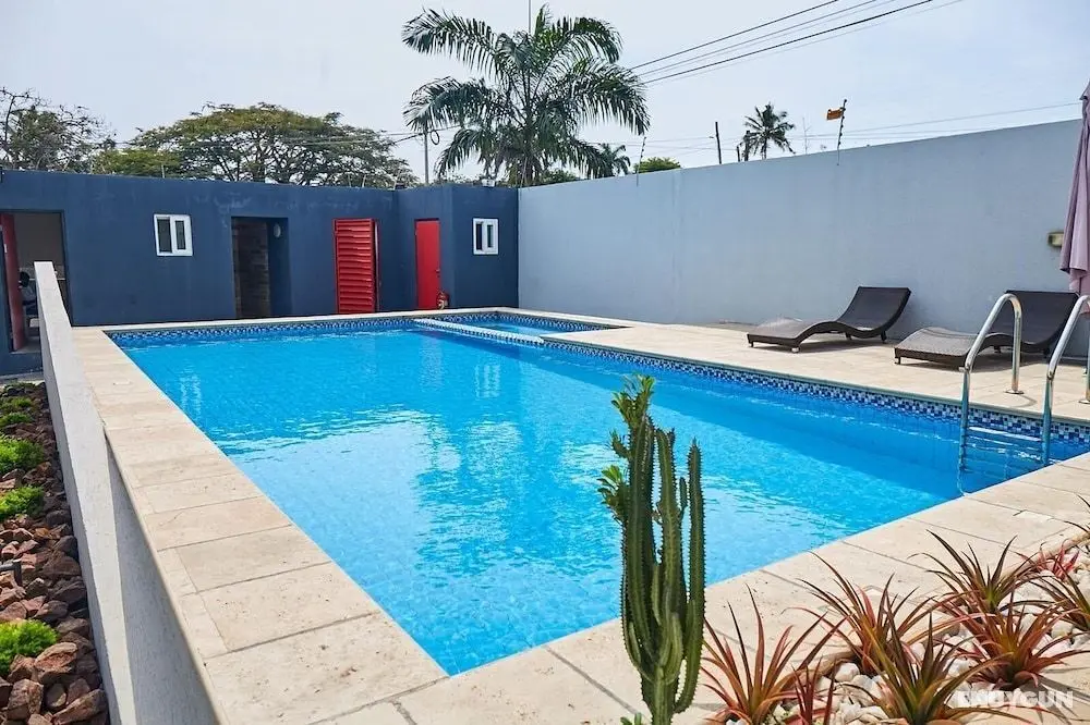 Regal Spaces at Imperial Grove - Havuz