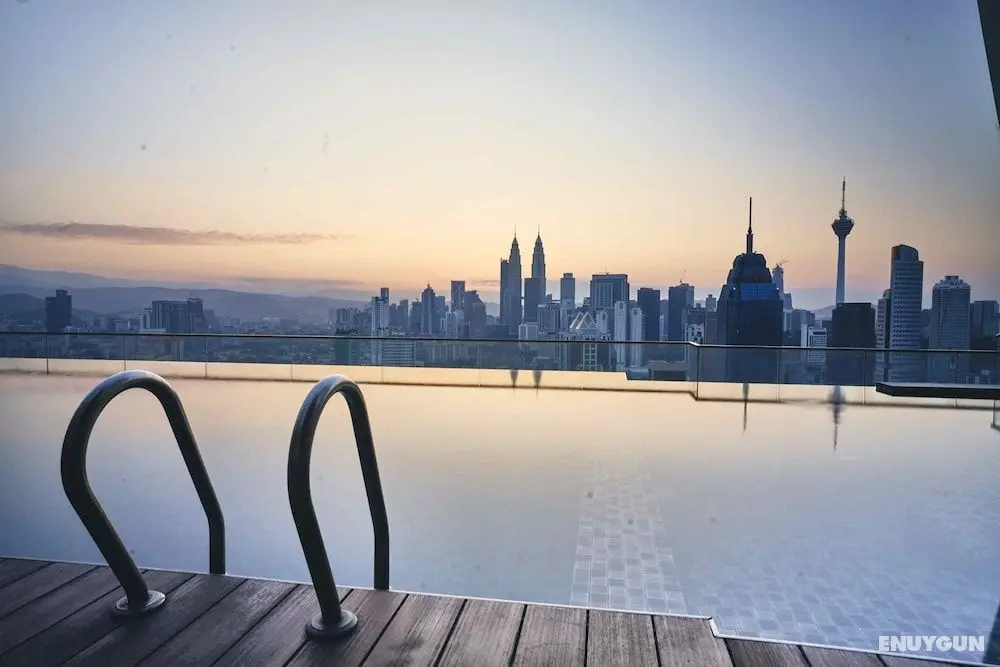 Regalia Residence @ KLCC View Sky Pool by MC - Havuz