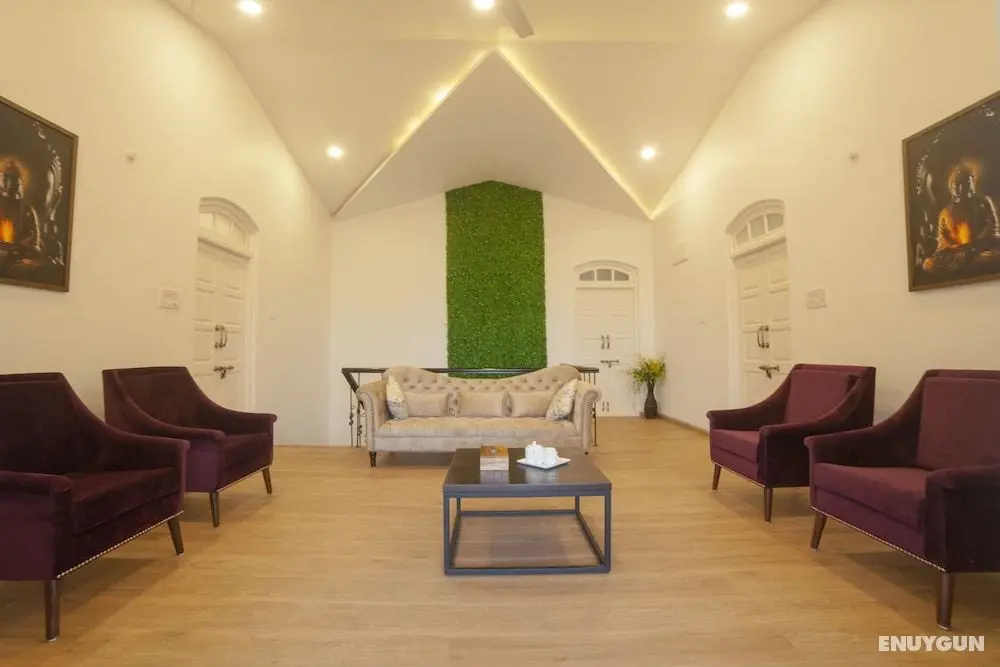 Regenta Place Green Leaf Mahabaleshwar - Lobi