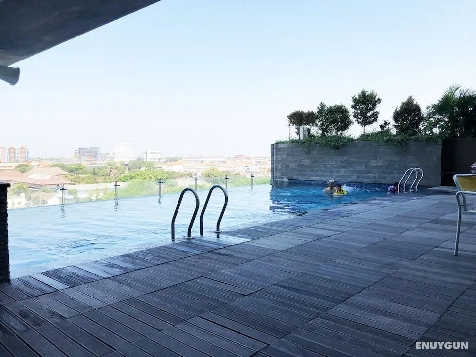 Relaxing and Stylish Studio at Tamansari Papilio Apartment - Havuz
