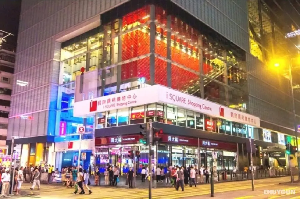 Reliance House Tower C - Alışveriş