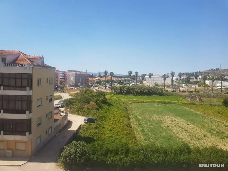 Remarkable 1 Bed Apartment in Costa da Caparica - Dış Mekan