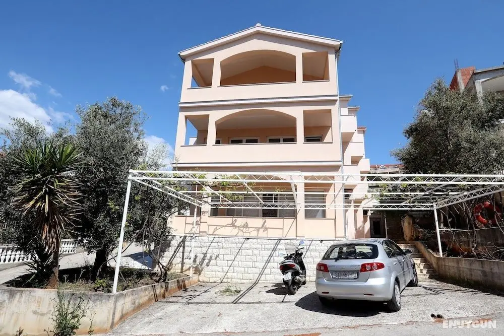 Remarkable 2-bed Apartment in Okrug Gornji - Öne Çıkan Resim