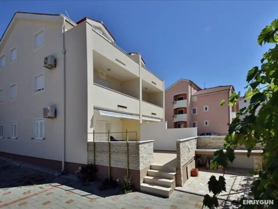 Remarkable 2-bed Apartment in Srima With sea View - Öne Çıkan Resim