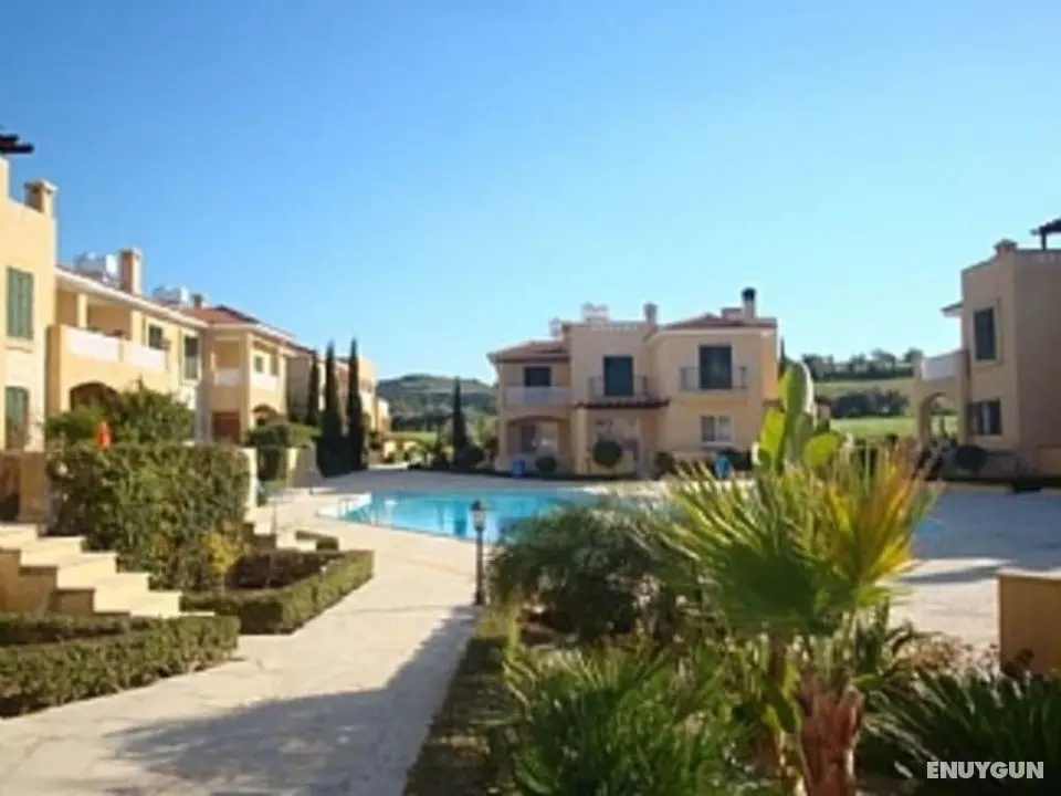 Remarkable 2-bed House in Poli Crysochous - Havuz