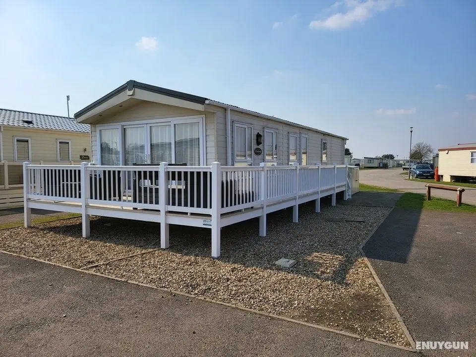 Remarkable 2-bed Lodge in Clacton-on-sea - Öne Çıkan Resim