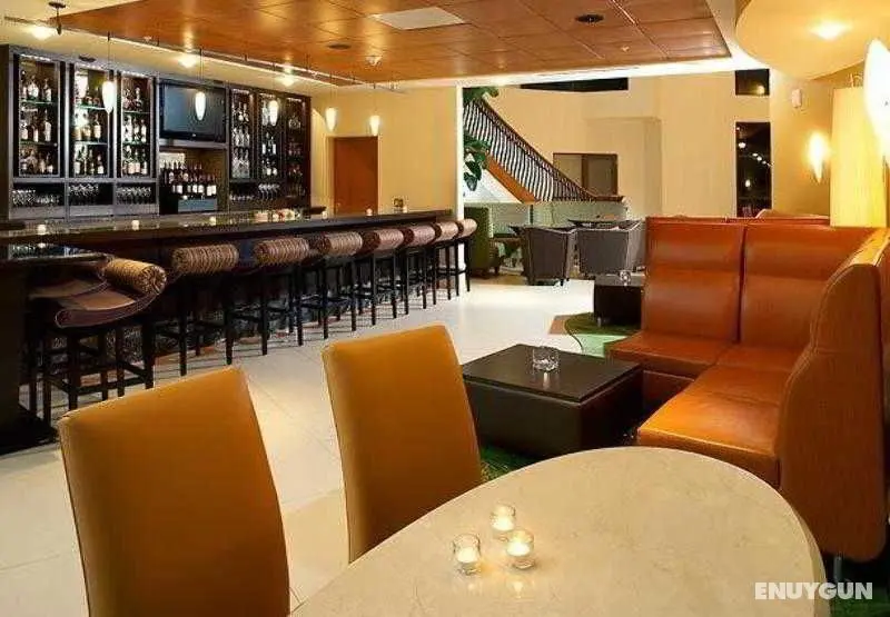 Renaissance Raleigh North Hills Hotel - Genel
