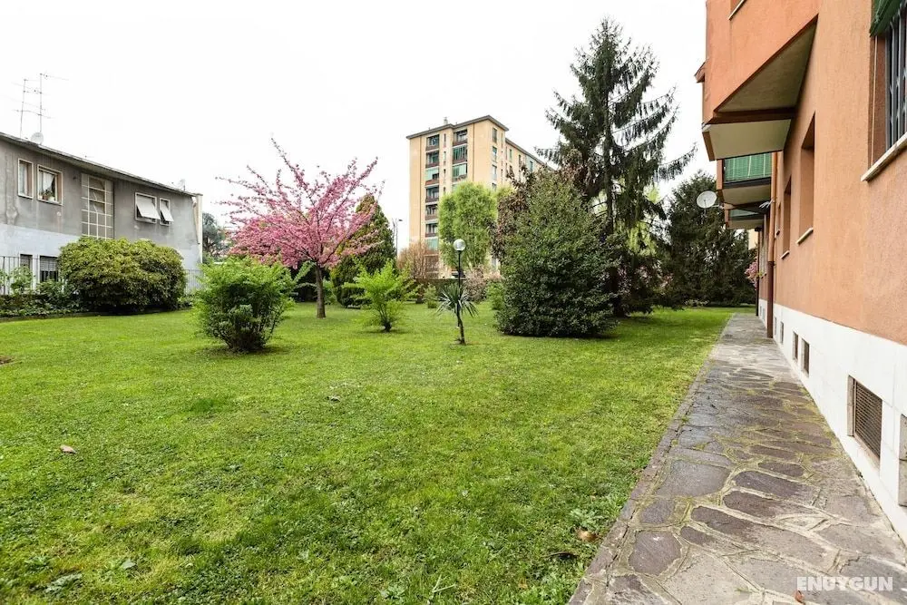 Renewed Balcony Flat with Green Garden - Öne Çıkan Resim