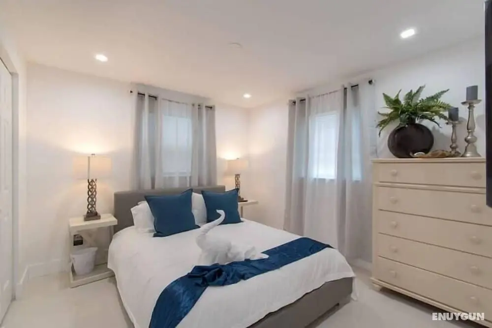 Renovated2 Br with Private Hot tub - Oda