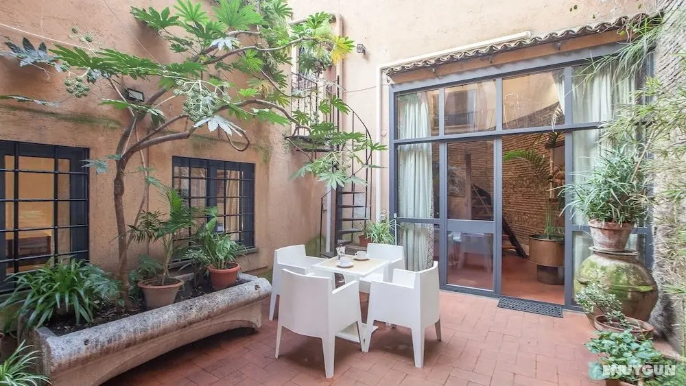 Rental in Rome Pantheon - Öne Çıkan Resim
