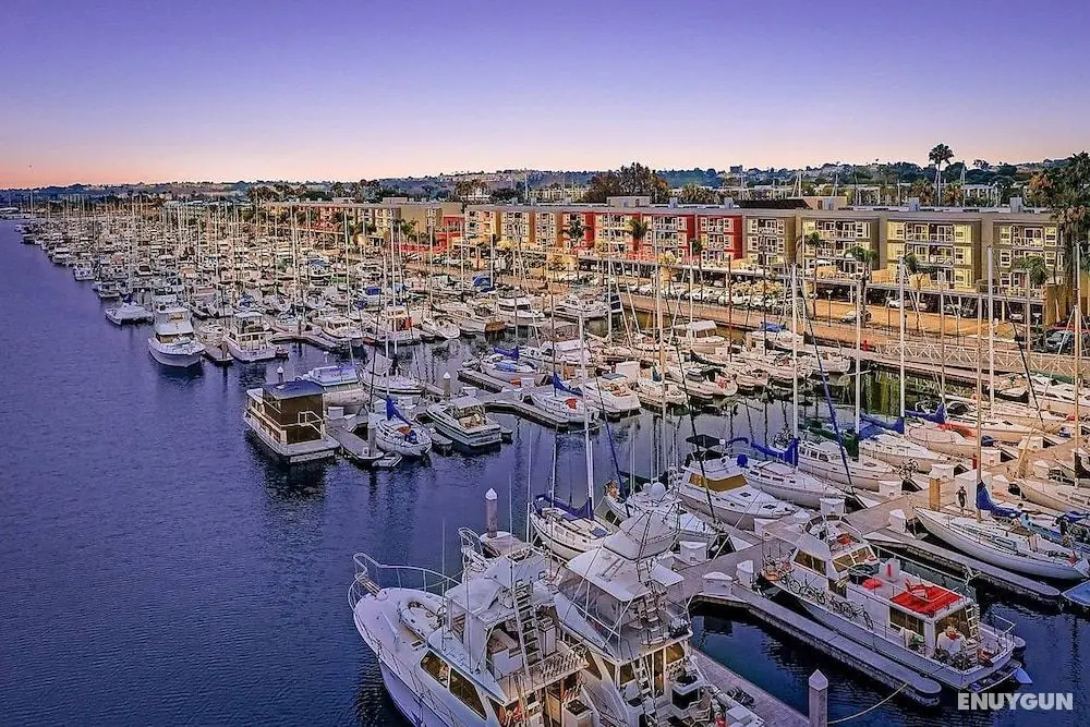 Residence Inn by Marriott Marina del Rey - Misafir Tesisleri ve Hizmetleri