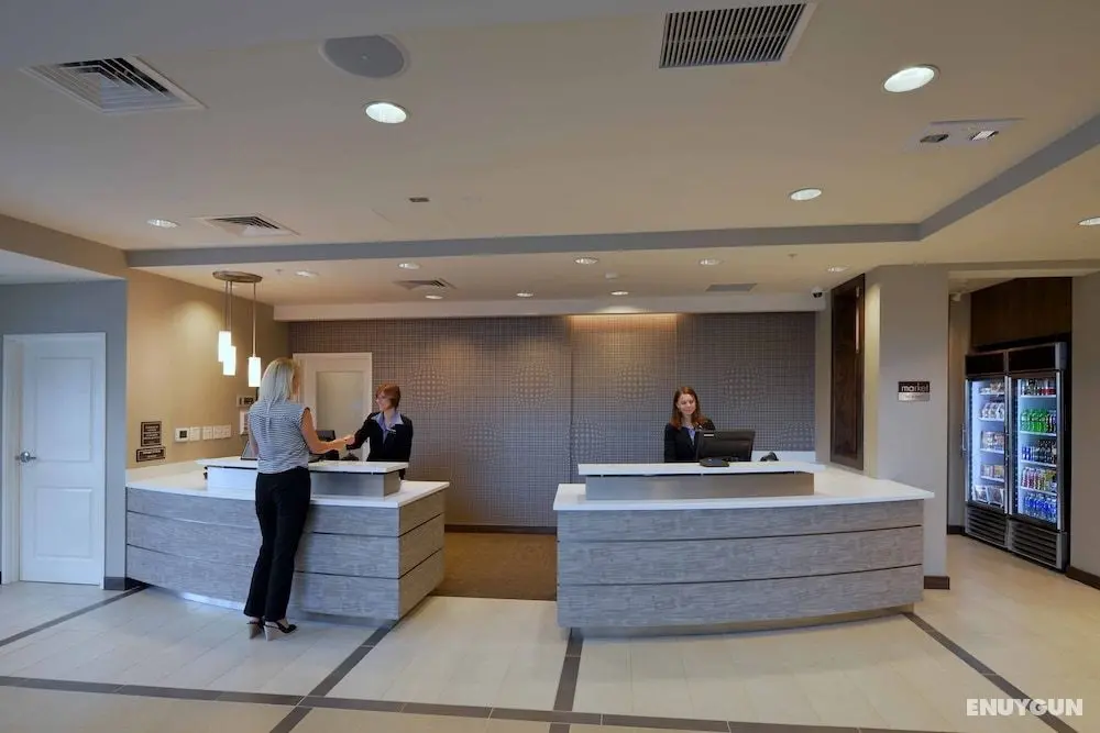 Residence Inn by Marriott Omaha Aksarben Village - Lobi