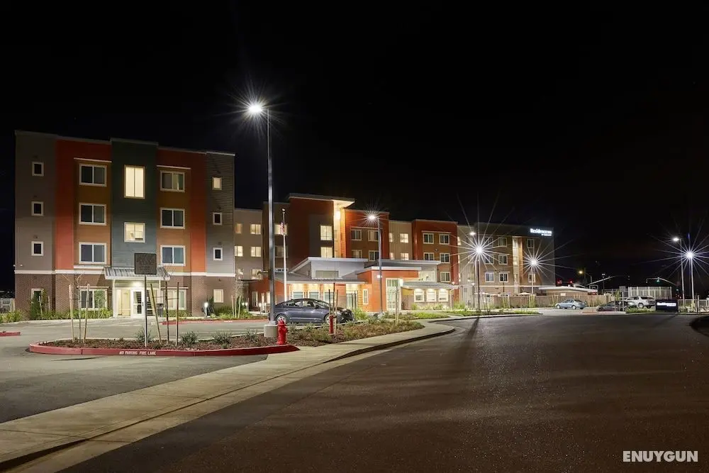 Residence Inn by Marriott Sacramento Davis - Dış Mekan