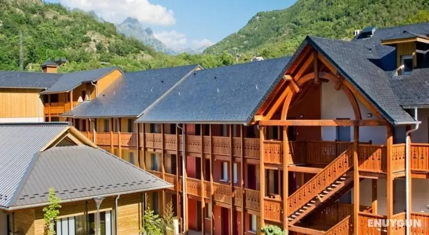 Residence Privilege Resort Les Chalets d'Ax - Genel