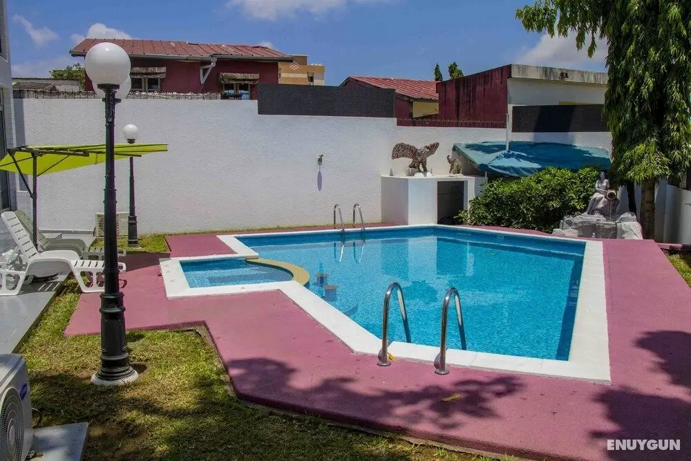 Residence White River 1 - Havuz