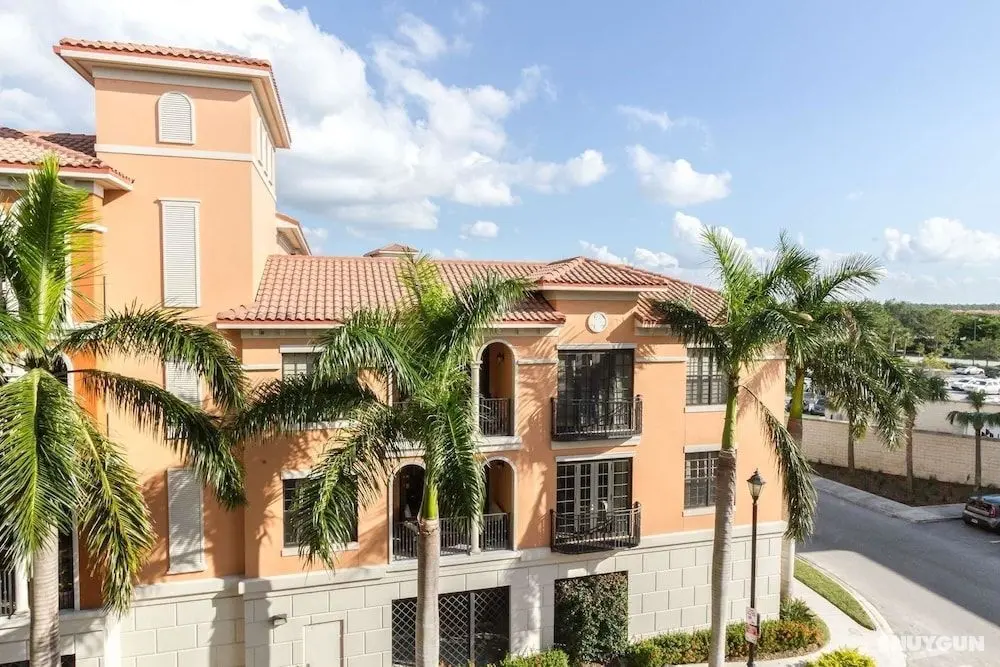 The Residences At Coconut Pointe 8203 - Dış Mekan