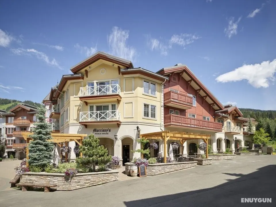 The Residences at Sun Peaks Grand - Yerinde Yemek