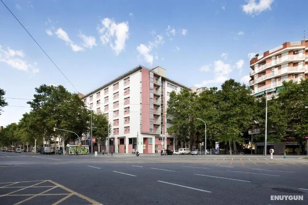 Residencia Universitaria La Ciutadella - Dış Mekan