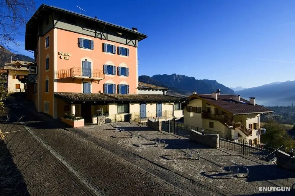 Residenza Bagni & Miramonti - Otopark