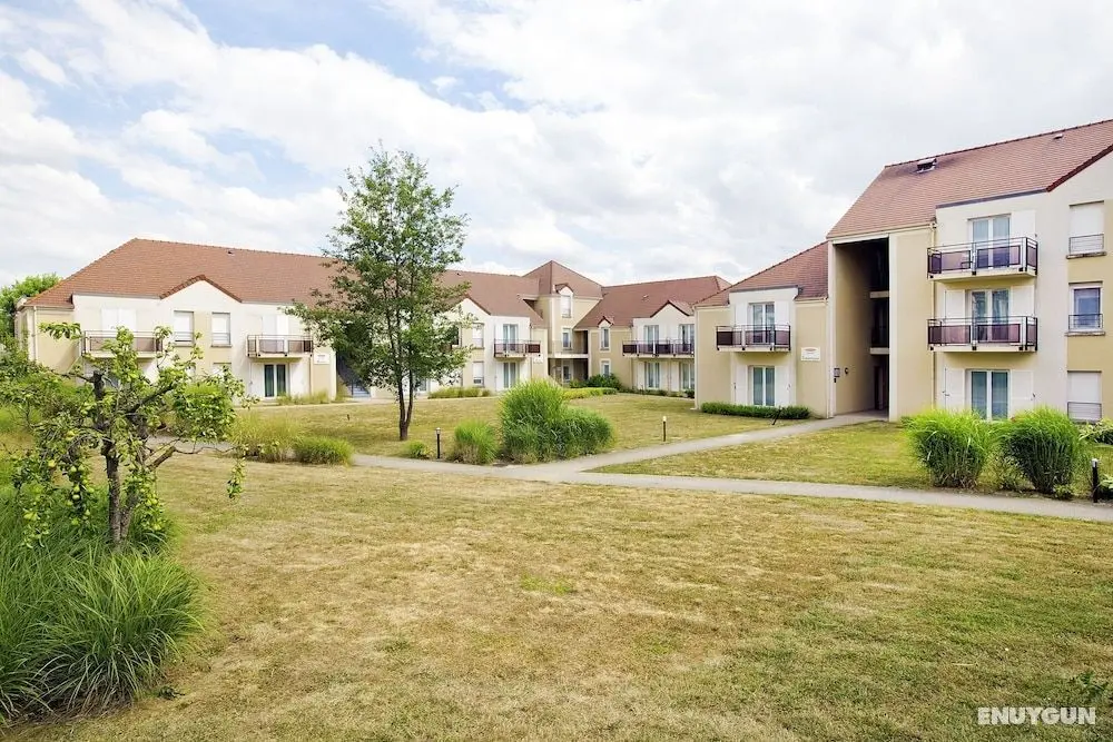 Residhome Roissy Village - Dış Mekan