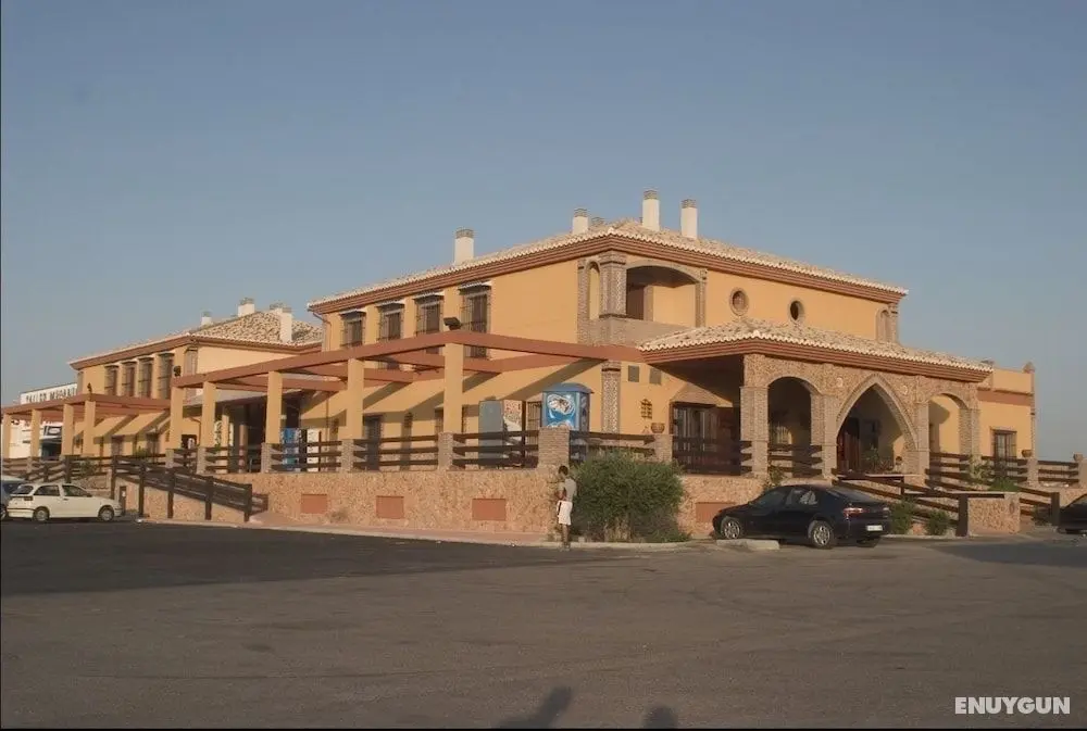 Hotel Restaurante Cerrillo de San Marcos - Dış Mekan