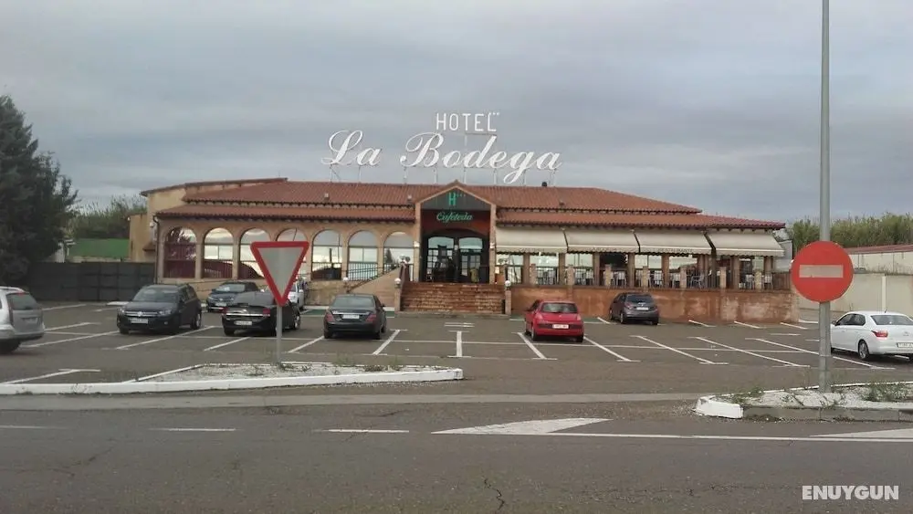 Hotel Restaurante La Bodega - Dış Mekan