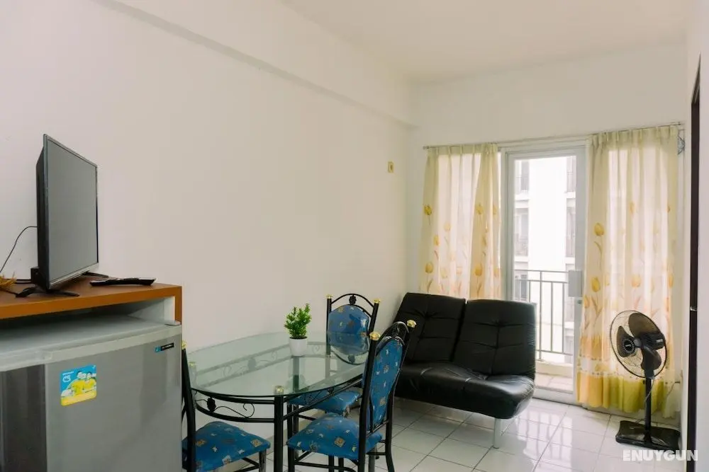 Restful And Simply 2Br At Sky View Apartment - Öne Çıkan Resim