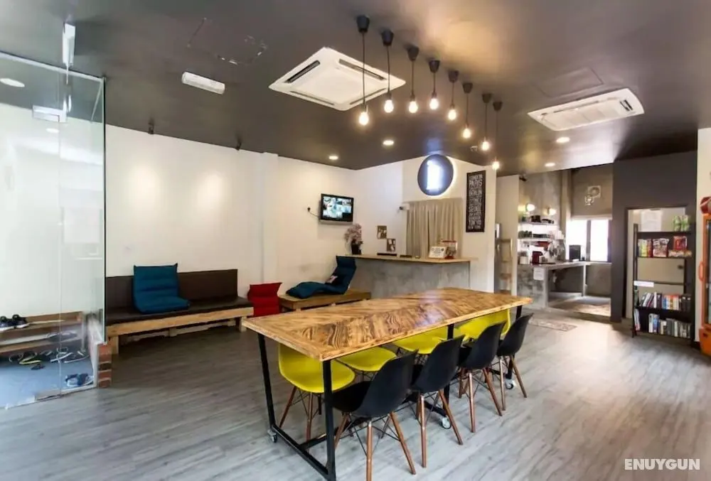 Revopackers - hostel - Öne Çıkan Resim