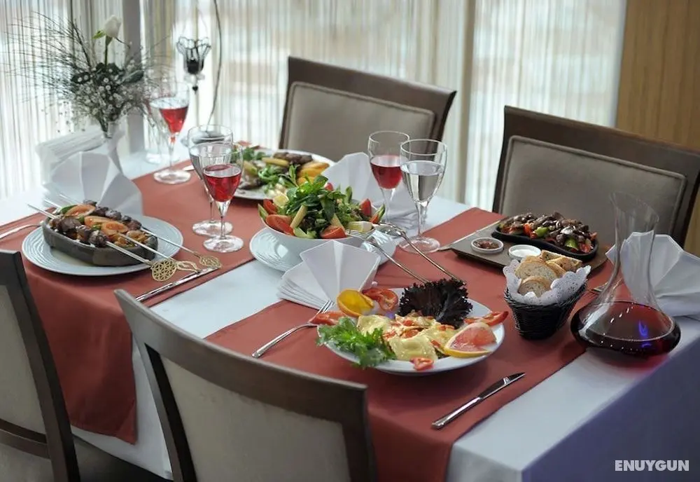 Rhiss Hotel Bostanci - Öne Çıkan Resim