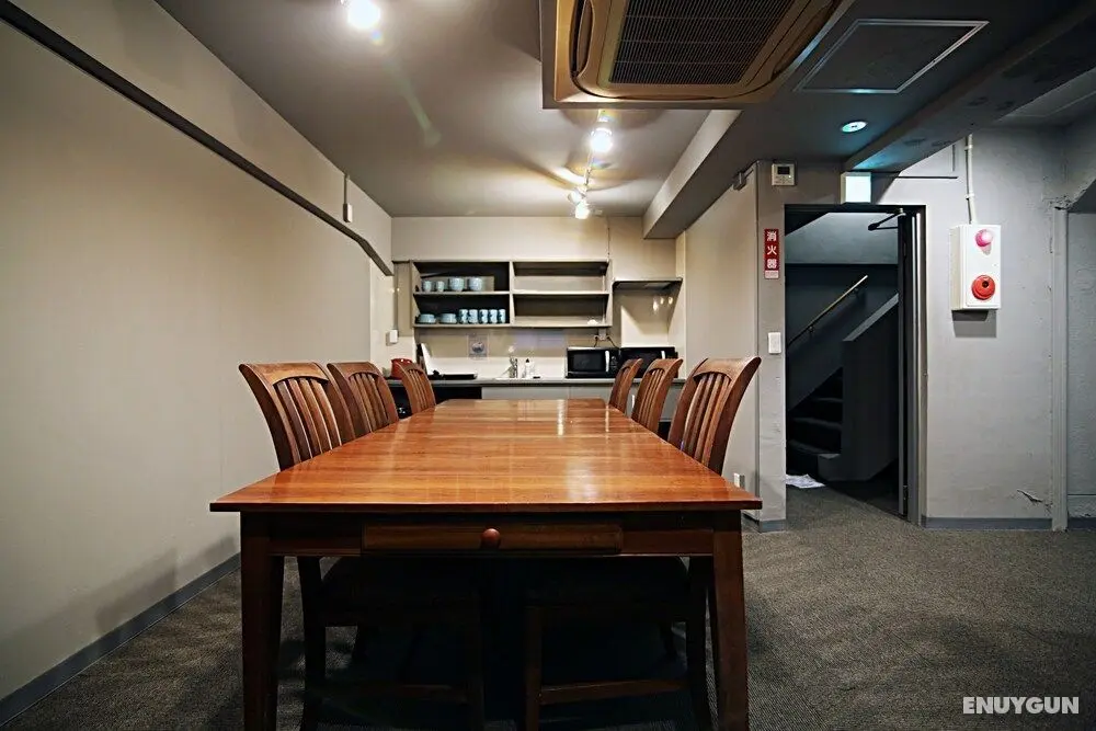 Rhodes Otsuka Hotel - Hostel - Lobi