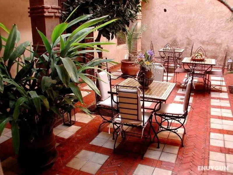 Riad Aladdin - Genel