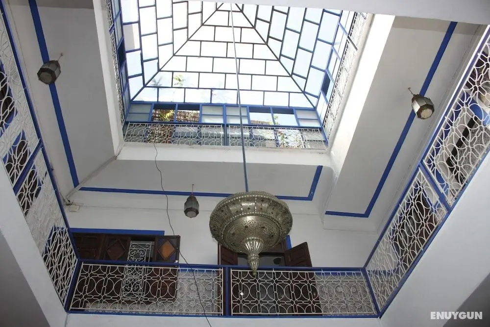 Riad Beautiful Dreams - Öne Çıkan Resim