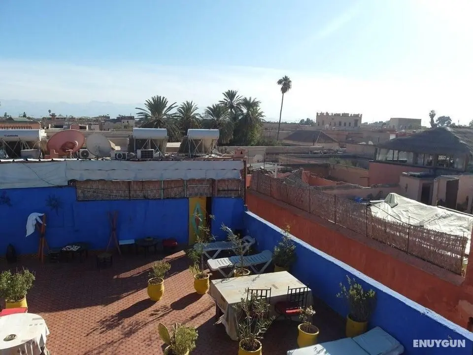 Riad Chennaoui - Dış Mekanlar