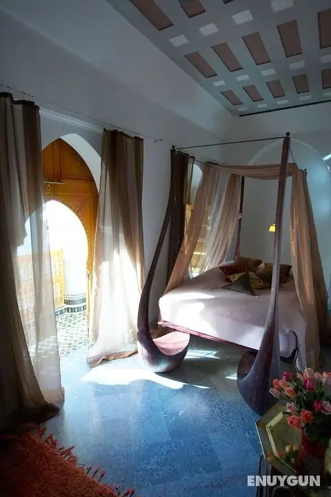 Riad Enija - Oda