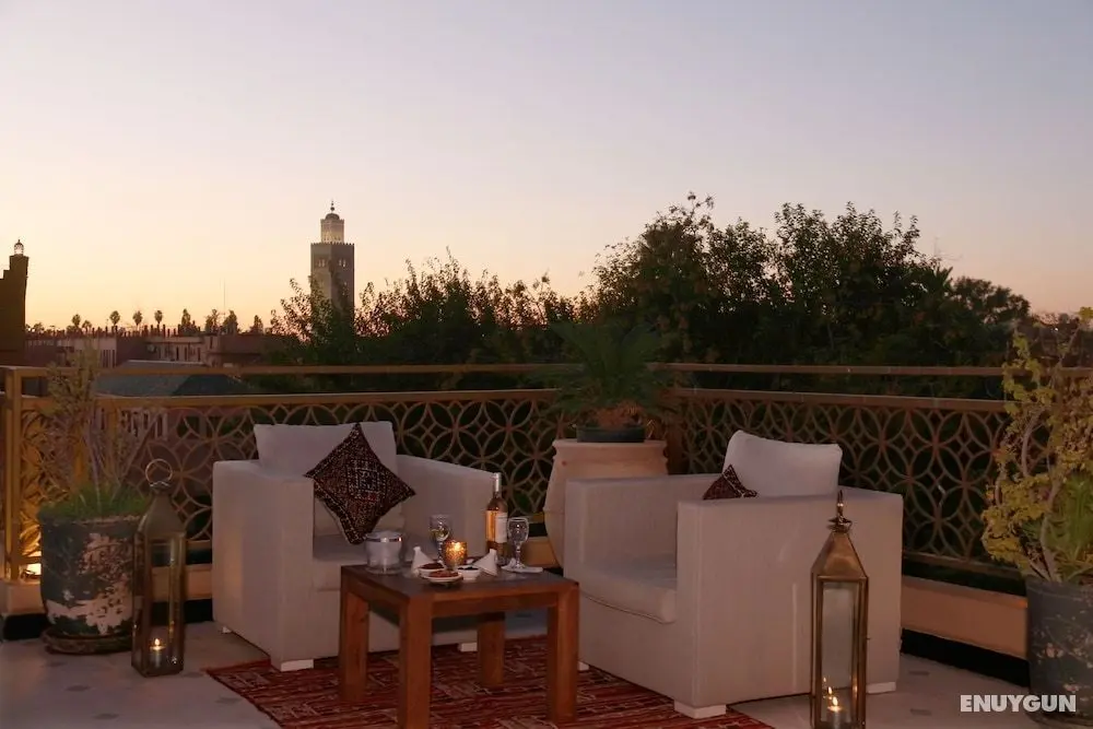 Riad Faraj - Bar
