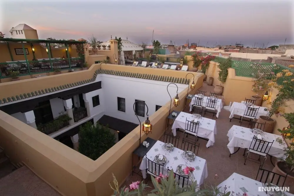 Riad Karmela - Dış Mekanlar
